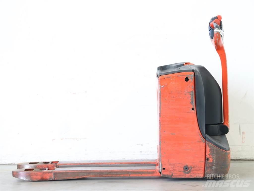 Linde T16/1152-00 Gaffelstabler med gående fører