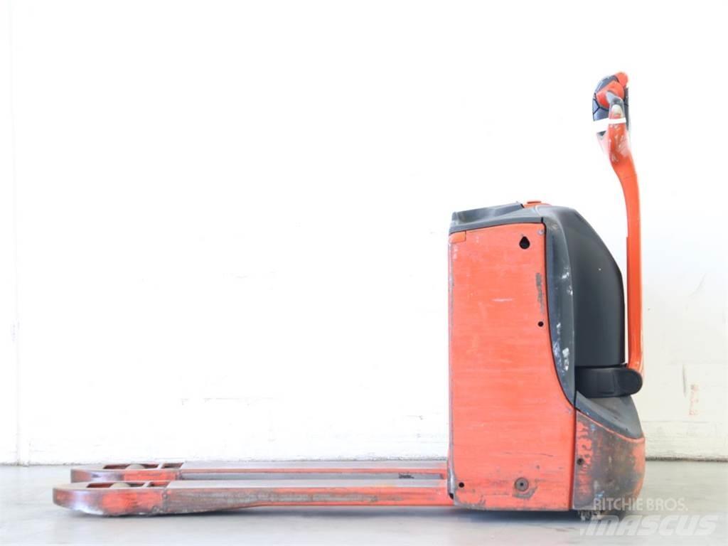 Linde T16/1152-00 Gaffelstabler med gående fører