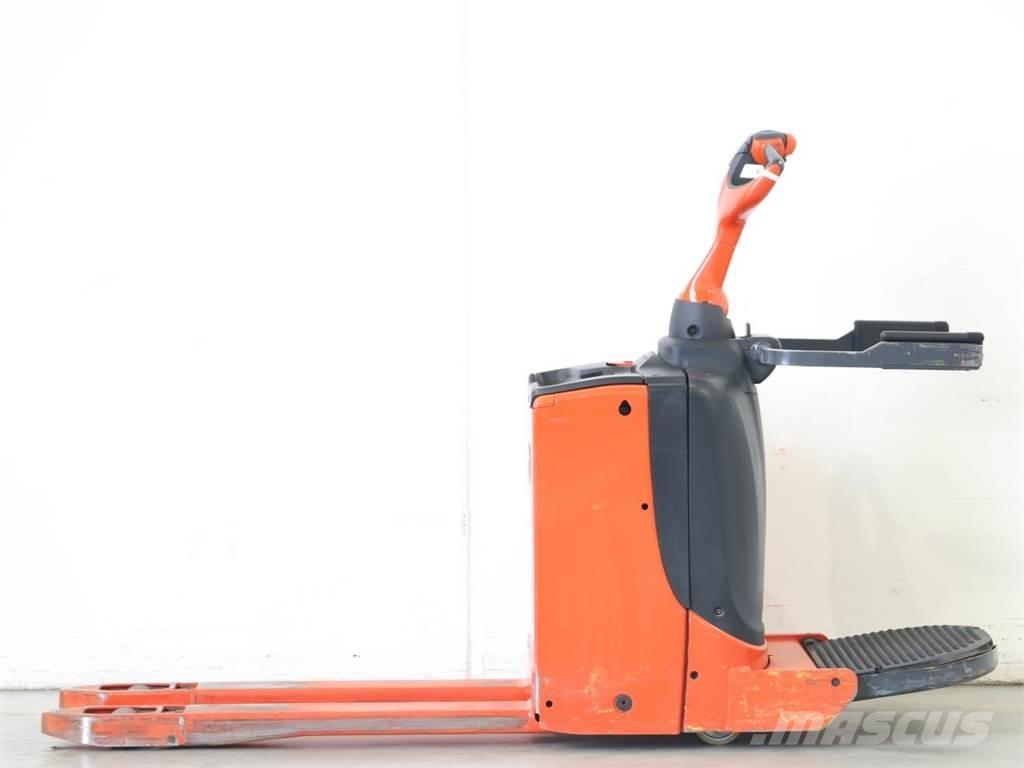 Linde T16P/1151 Gaffelstabler med gående fører