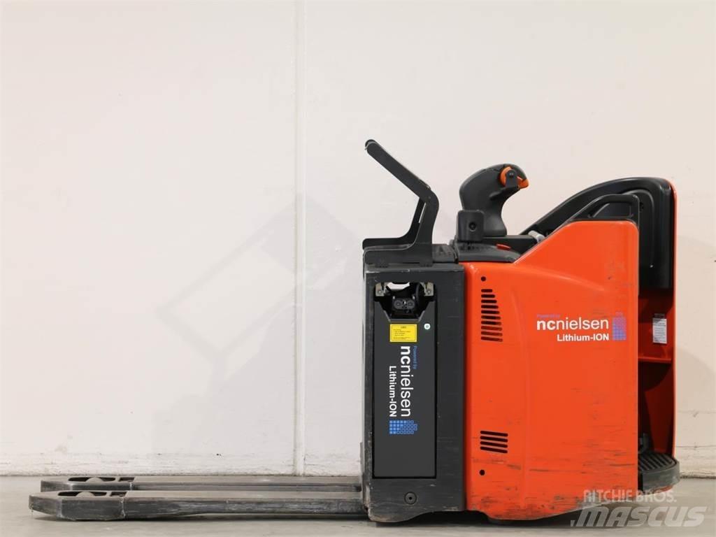 Linde T20SP/131 Gaffelstabler med gående fører