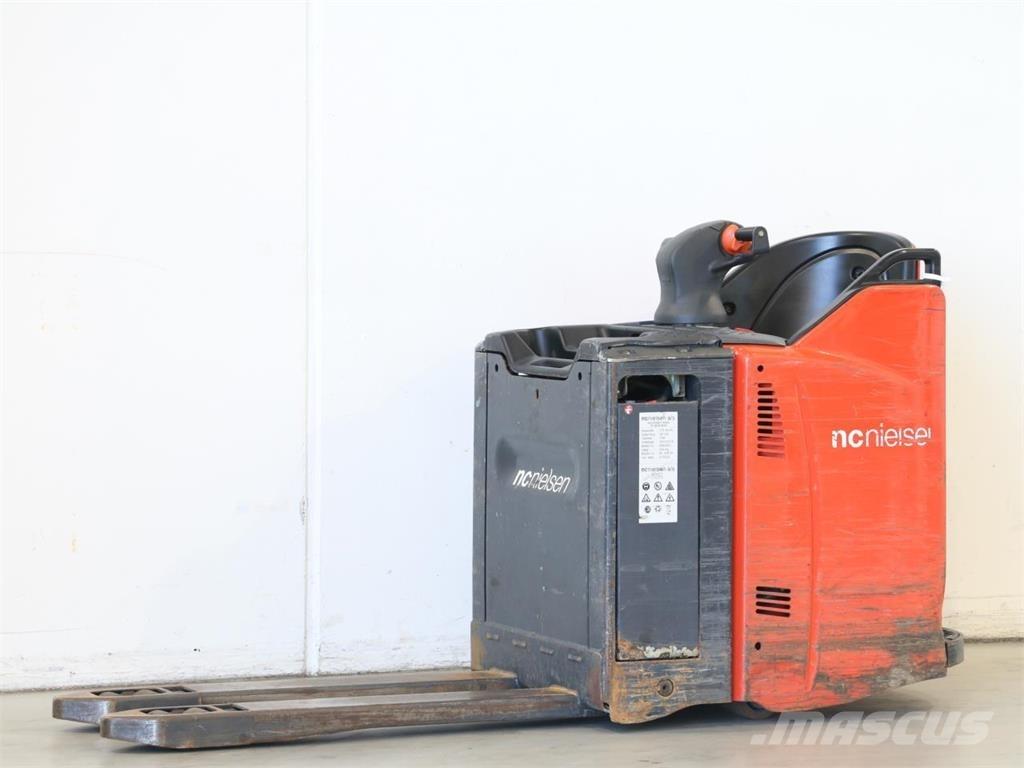 Linde T20SP/131 Gaffelstabler med gående fører