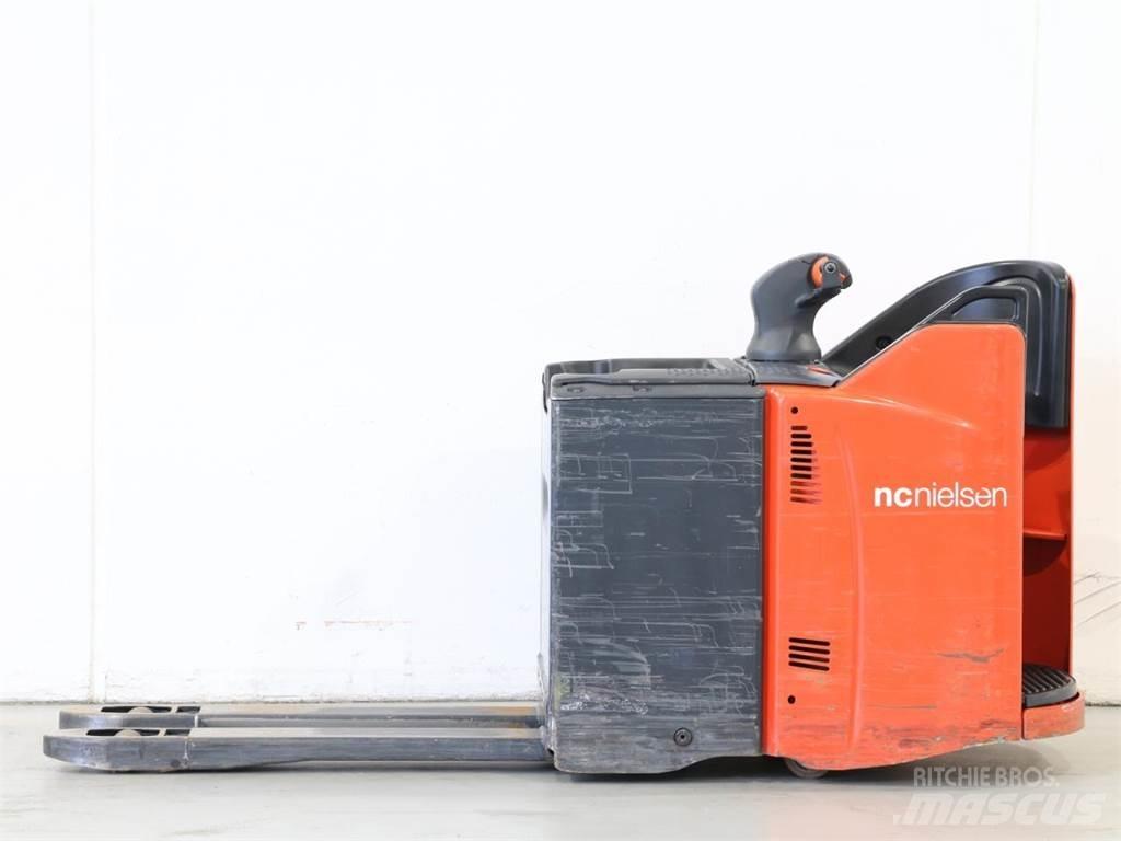 Linde T20SP/131 Gaffelstabler med gående fører