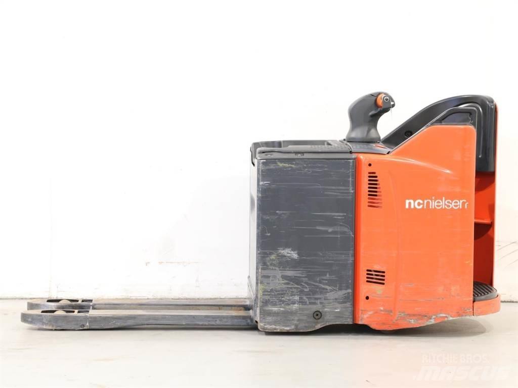 Linde T20SP/131 Gaffelstabler med gående fører