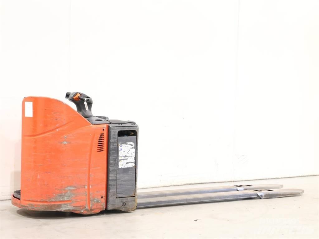 Linde T20SP/131 Gaffelstabler med gående fører