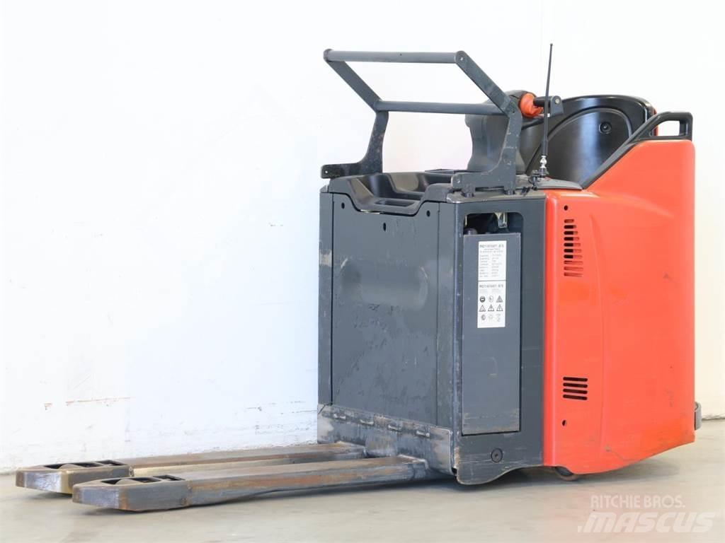 Linde T20SP/131 Gaffelstabler med gående fører