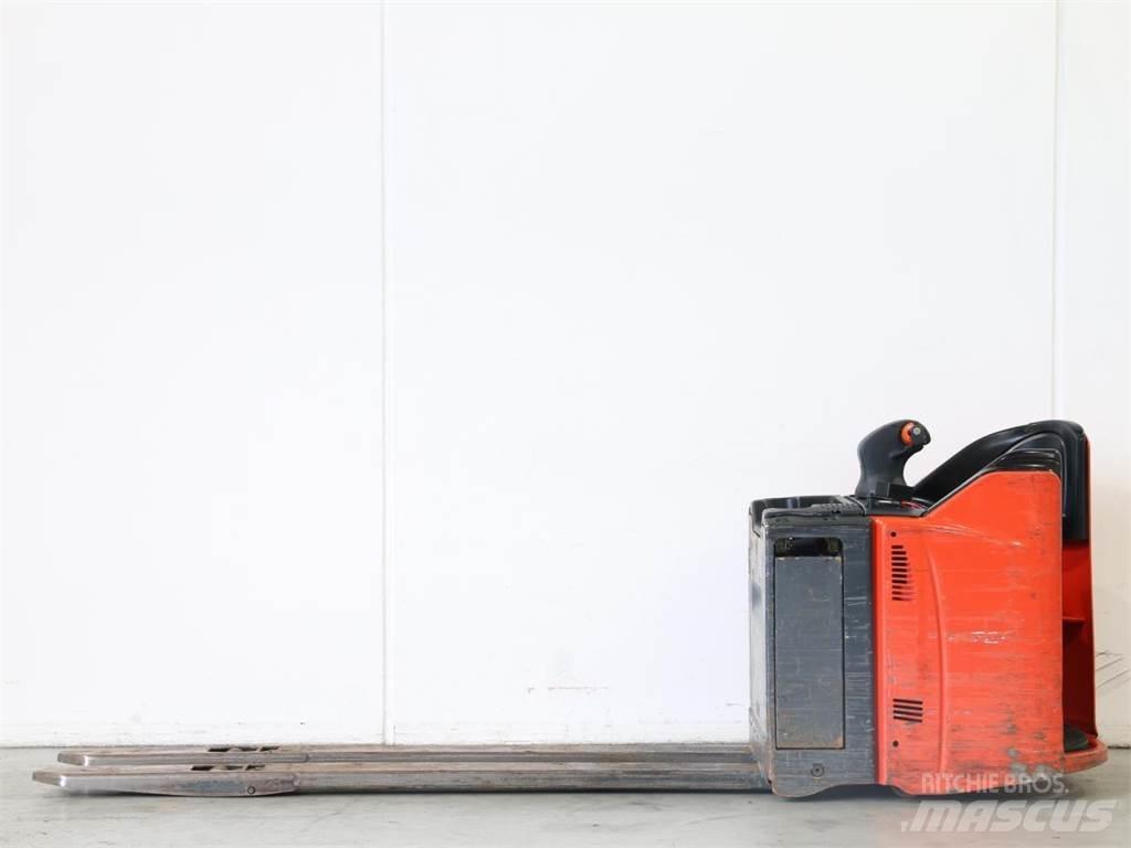 Linde T24SP/131 Gaffelstabler med gående fører