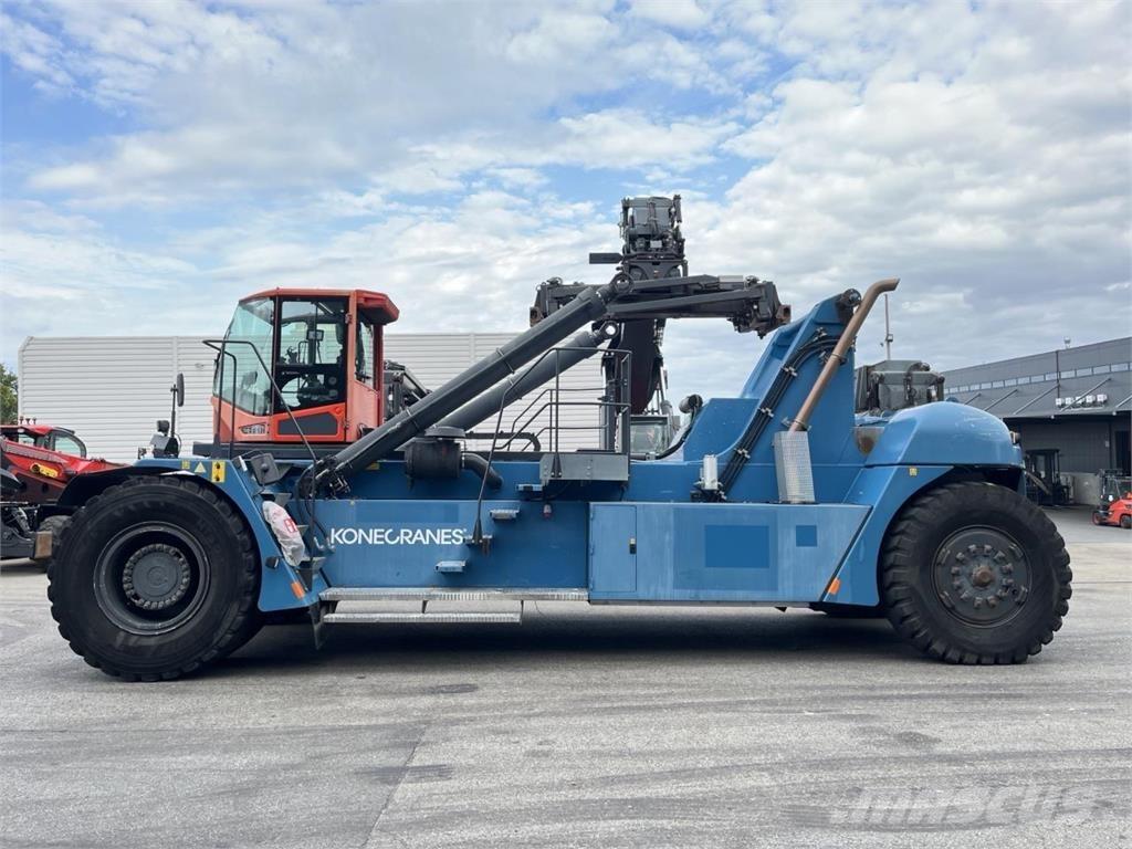 SMV 4538 CCX4 Reachtruck