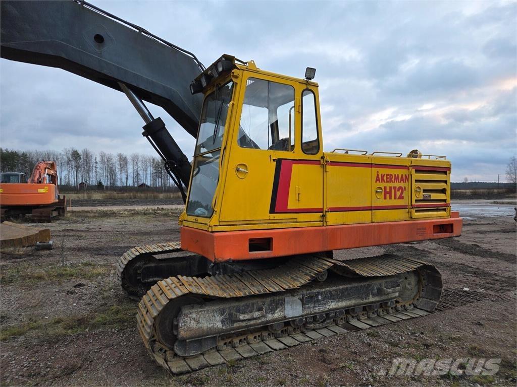 Åkerman H12B Gravemaskiner på larvebånd