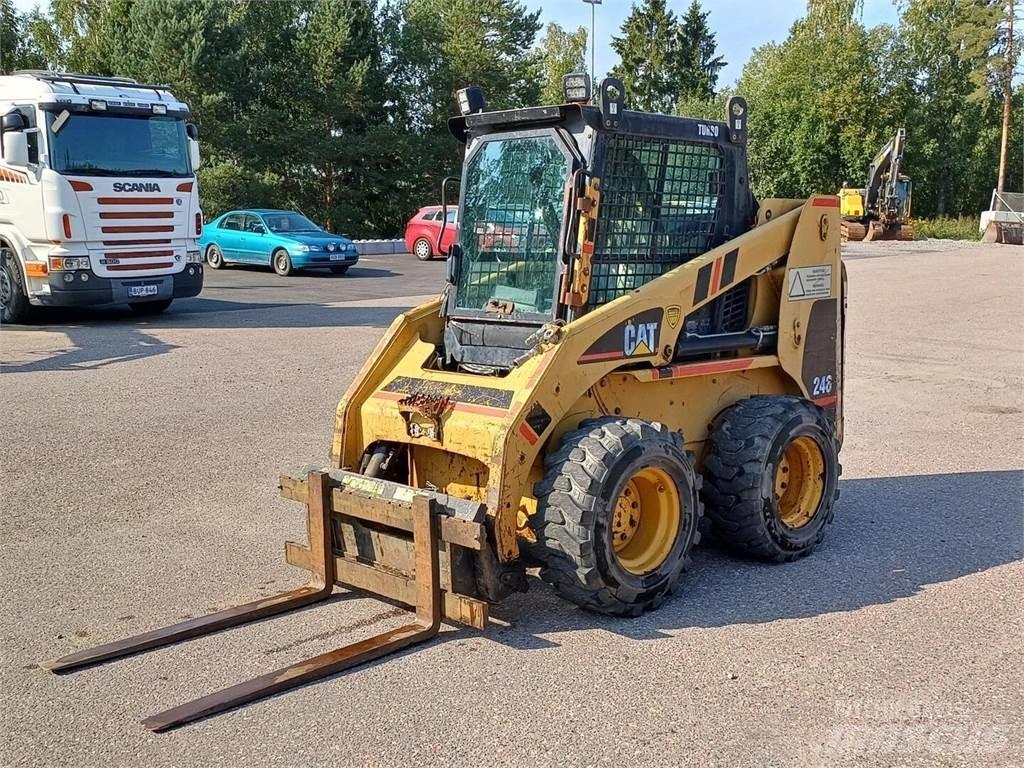 CAT 246 Minilæsser - skridstyret