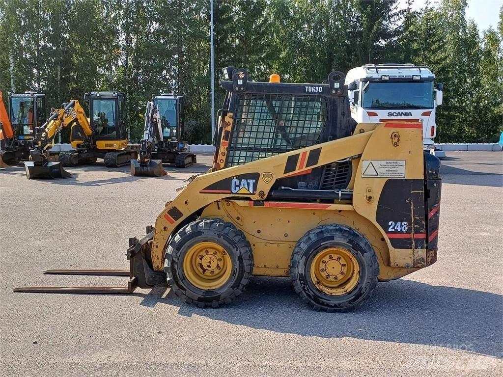 CAT 246 Minilæsser - skridstyret