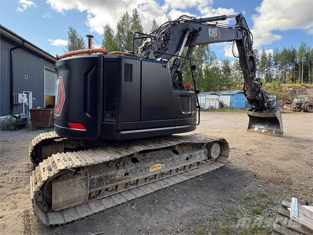 CAT 325 Gravemaskiner på larvebånd