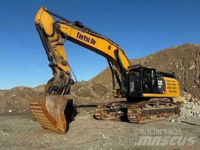 CAT 352F Gravemaskiner på larvebånd