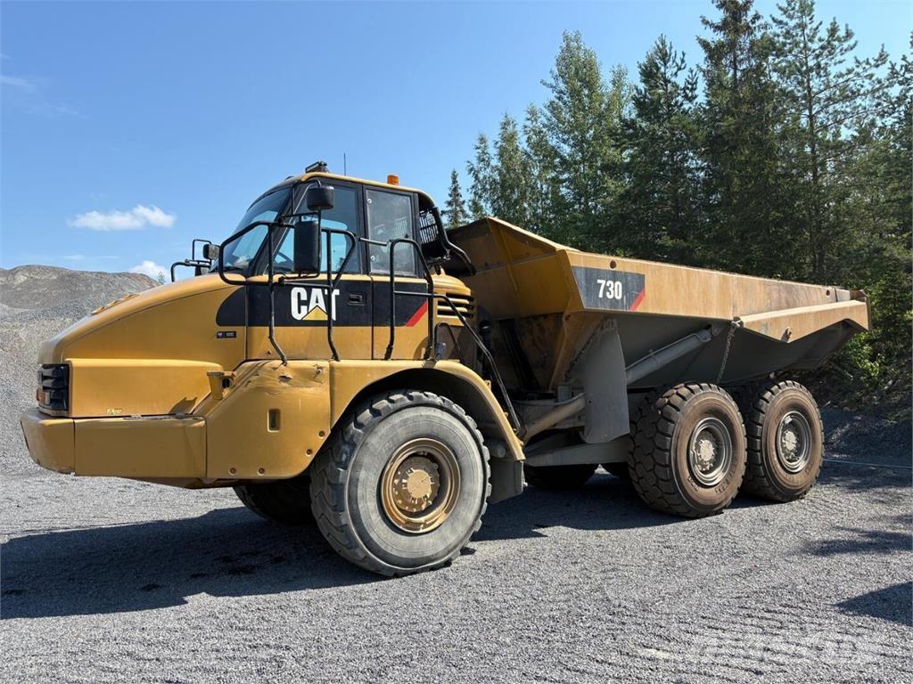 CAT 730 Terrængående lastbiler