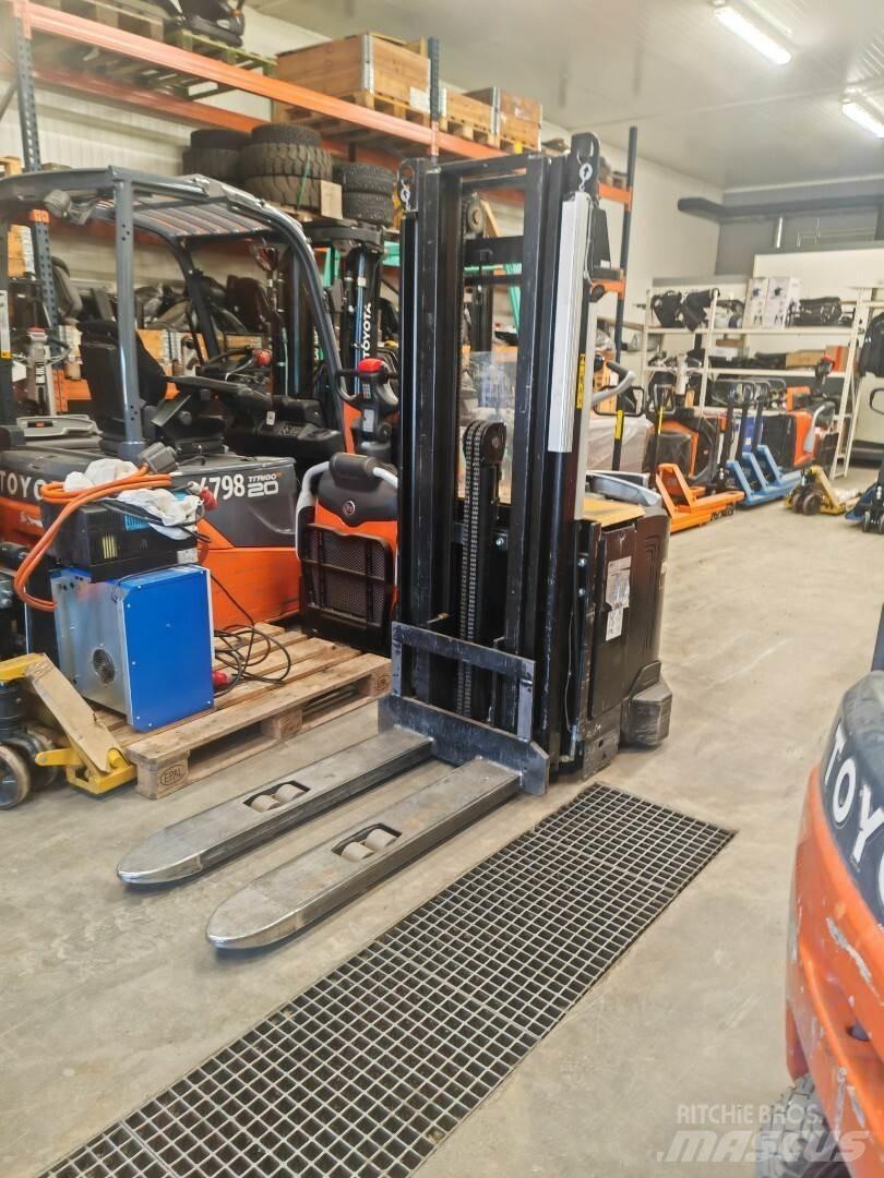 CAT NSV16N Gaffeltrucks - andre