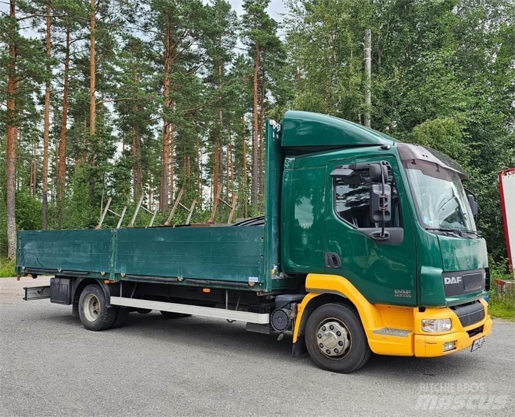 DAF LF 45.220 Lastbil med lad/Flatbed