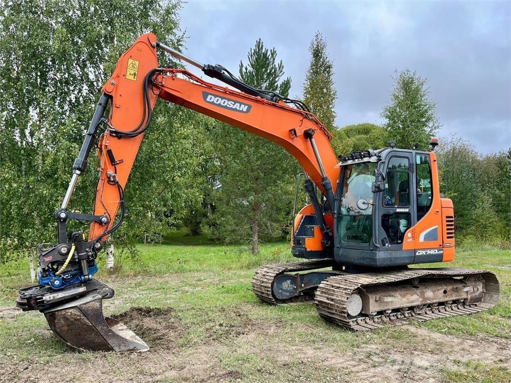 Doosan DX140LC Gravemaskiner på larvebånd