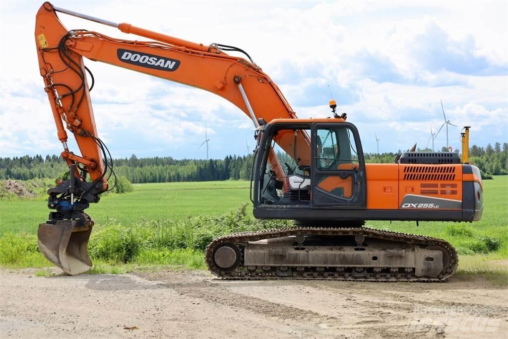 Doosan DX255 LC - 3 Gravemaskiner på larvebånd