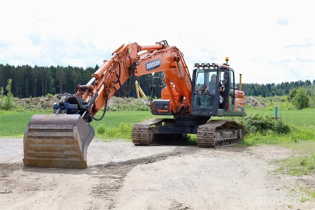 Doosan DX255 LC - 3 Gravemaskiner på larvebånd