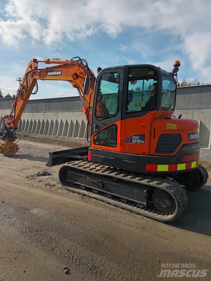 Doosan DX85 R Midi-gravemaskiner 7t - 12t
