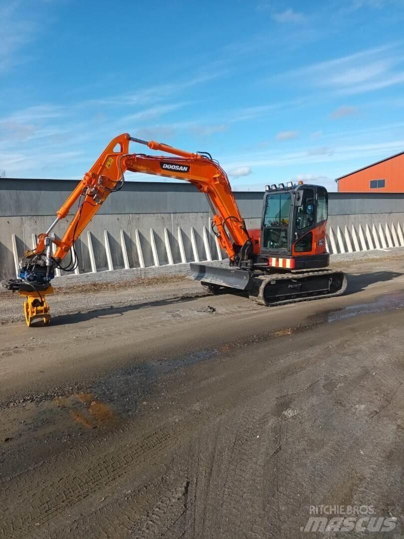 Doosan DX85 R Midi-gravemaskiner 7t - 12t
