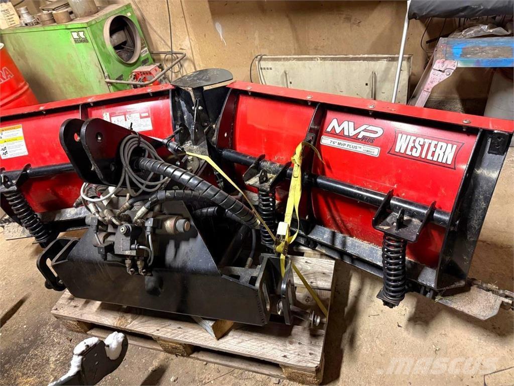 Hilltip Aura Sneskovle og -plove