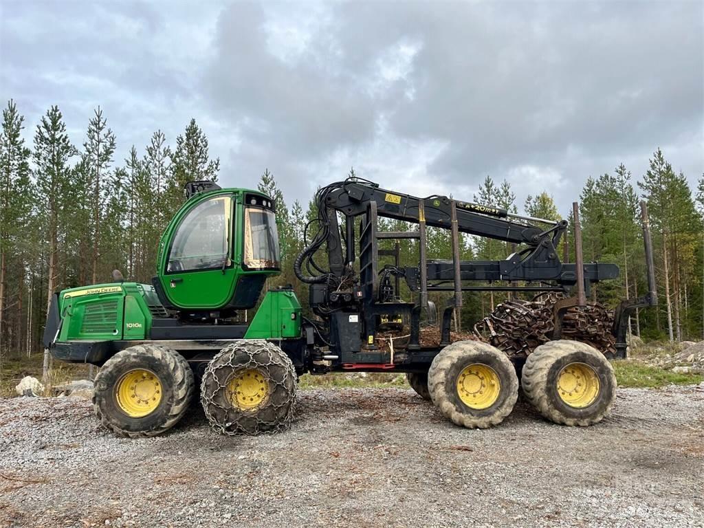 John Deere 1010E Udkørselsmaskiner