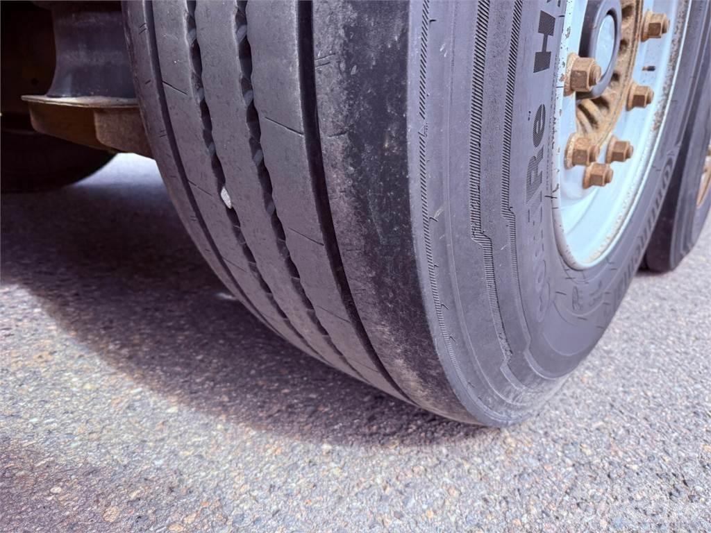 Krone Avolava Semi-trailer med lad/flatbed