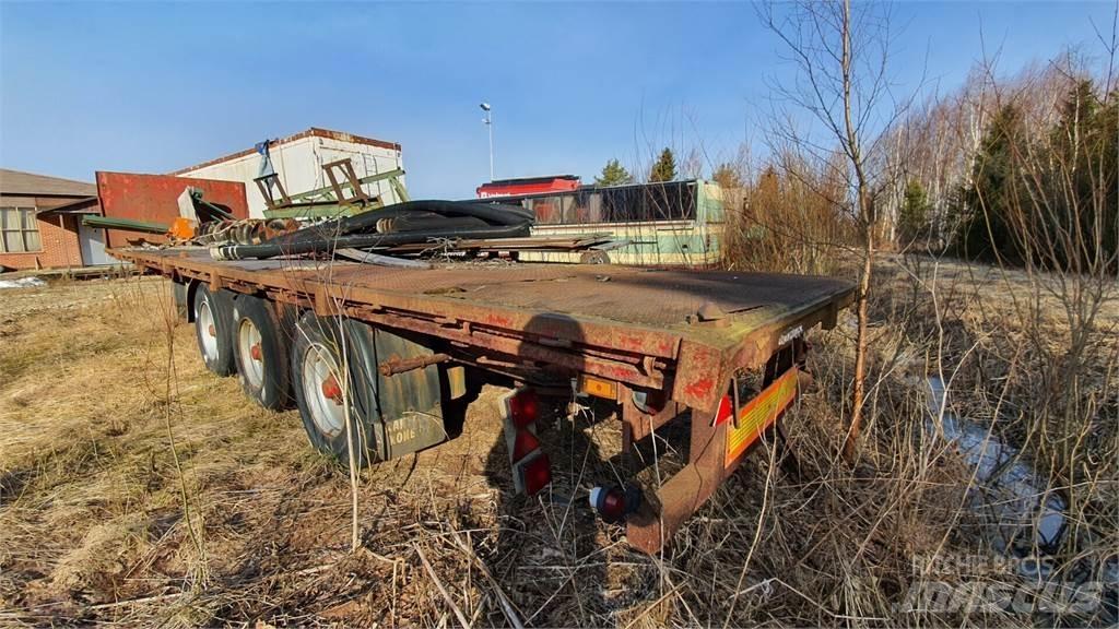  Lavaperävaunu Anhænger med lad/Flatbed
