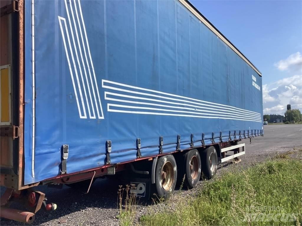 Närko Mega Semi-trailer med Gardinsider