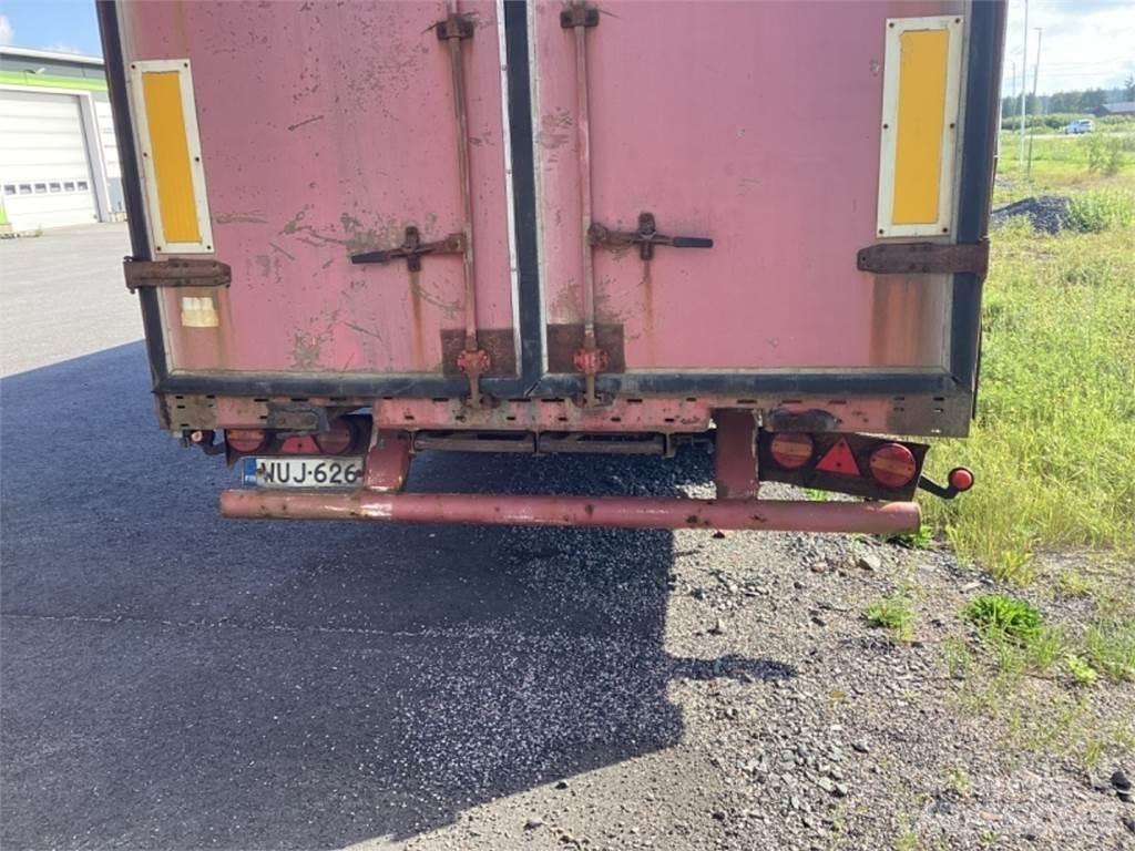 Närko Mega Semi-trailer med Gardinsider