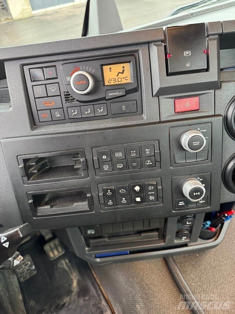 Renault K Lastbiler med tip