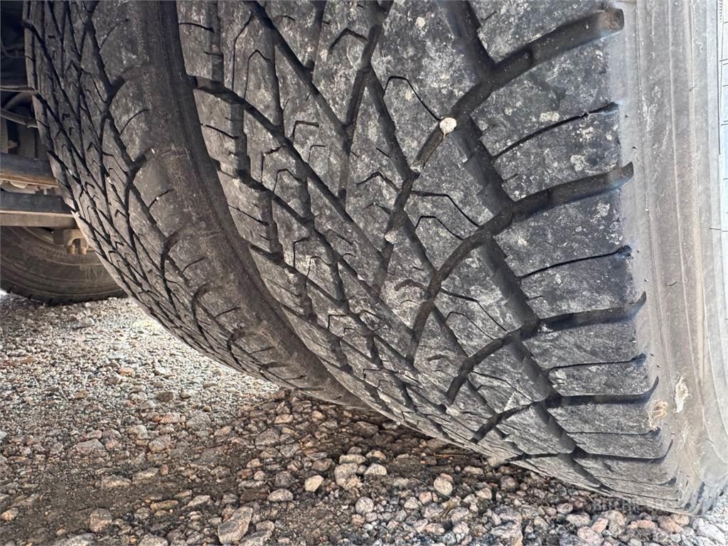 Renault Premium Lastbil med kran