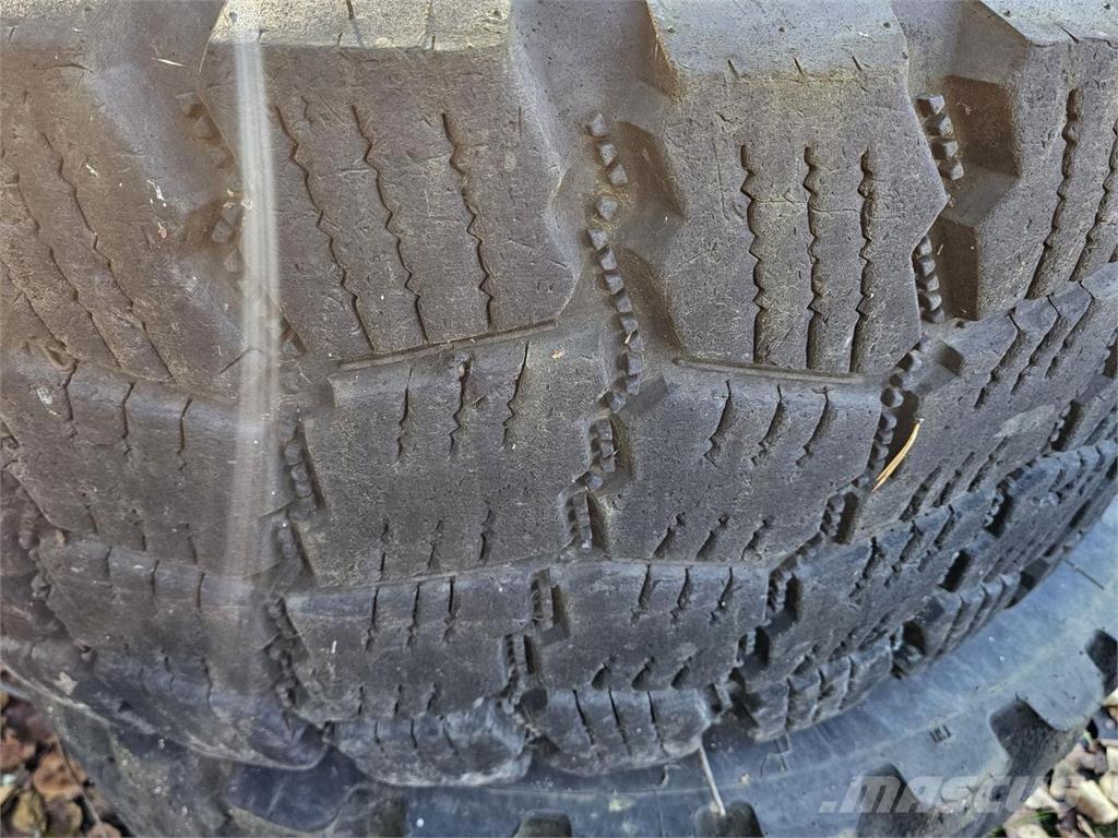  Renkaat 20.5R25 Andet tilbehør