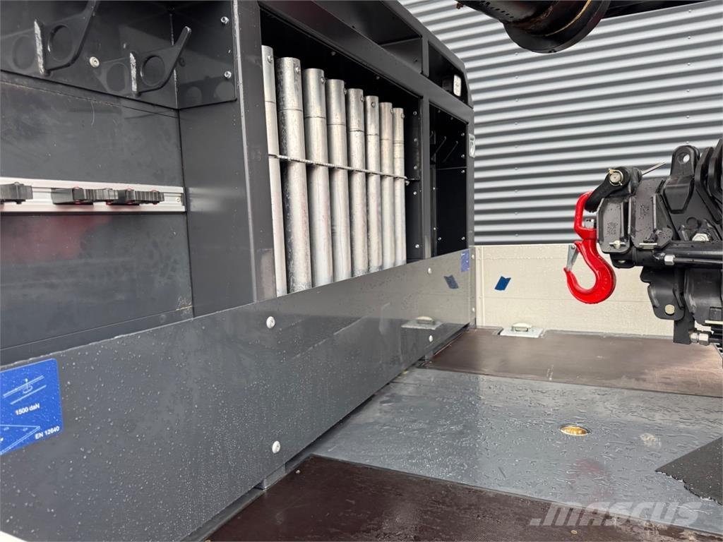 Scania R500 8X4 Lastbil med kran