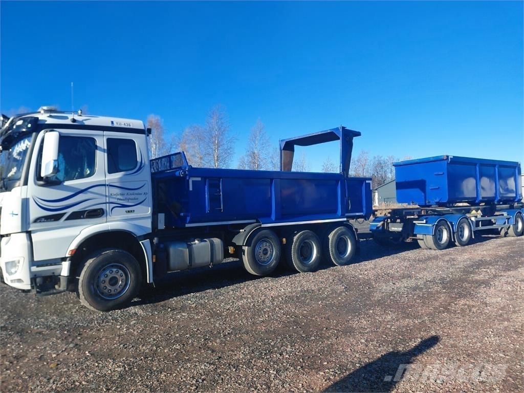 Sisu CM16M 8x4 Lastbiler med tip