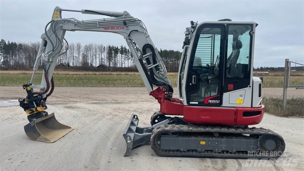 Takeuchi TB257FR Minigravemaskiner