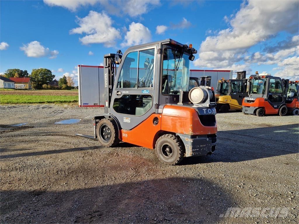 Toyota 02-8FGJF35 LPG gaffeltrucks