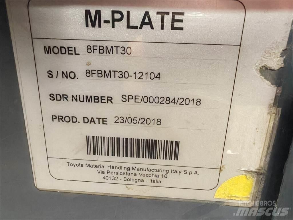 Toyota 8FBMT30 El gaffeltrucks