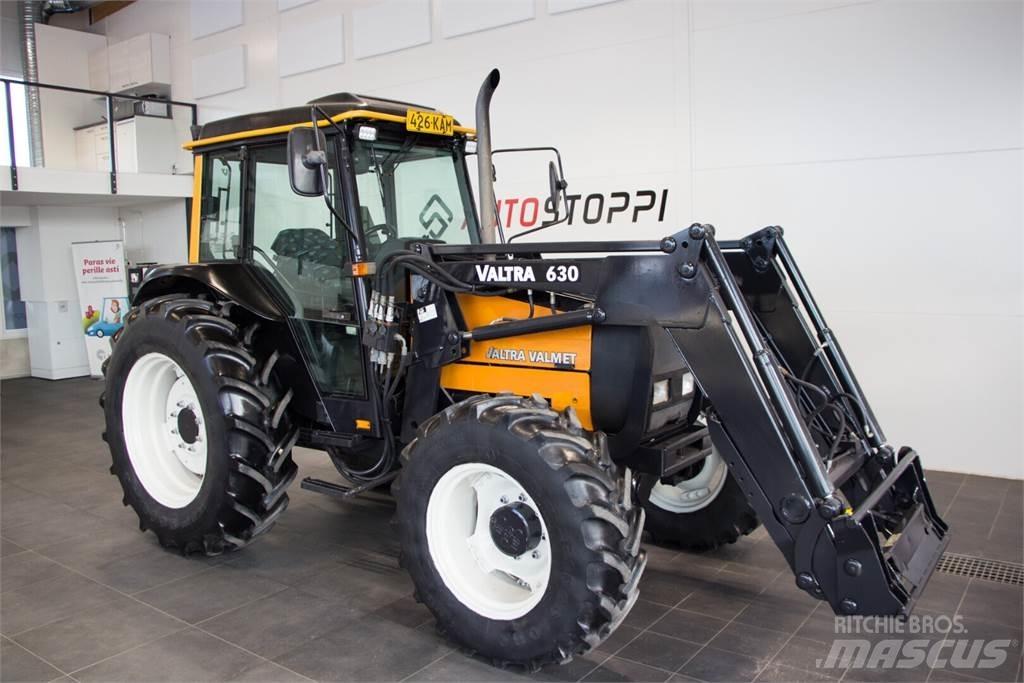Valtra 800 Traktorer