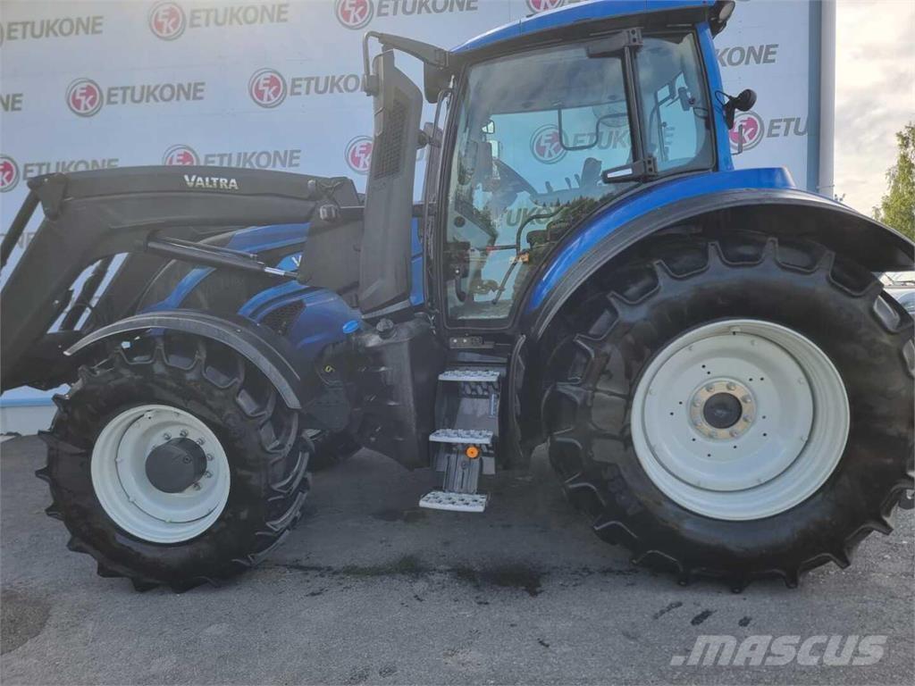 Valtra T145 Traktorer