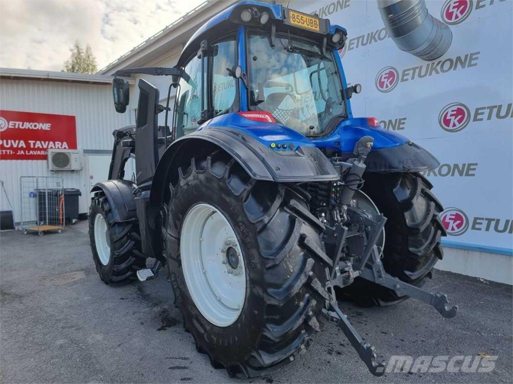 Valtra T145 Traktorer