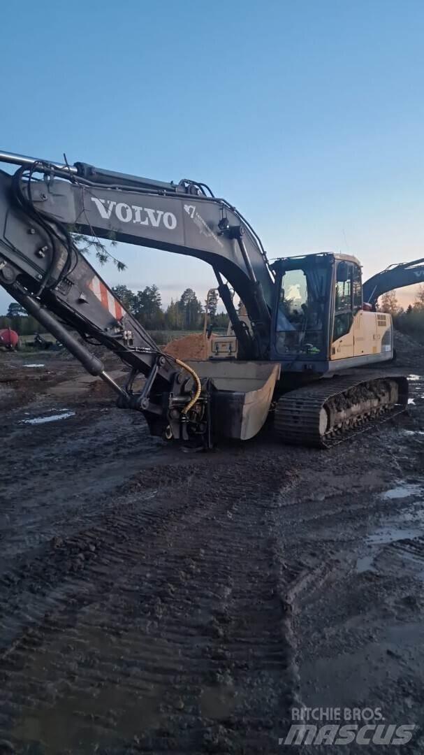 Volvo 210c Gravemaskiner på larvebånd