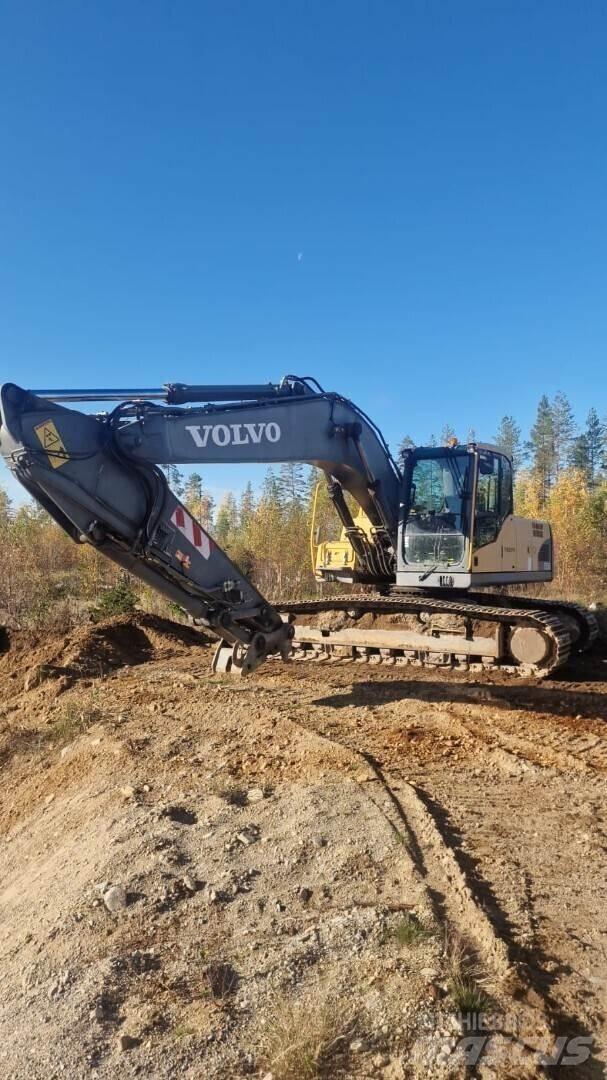 Volvo 210C Gravemaskiner på larvebånd