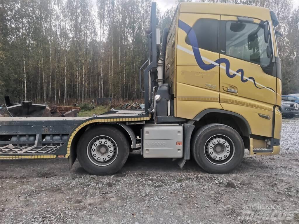 Volvo 750 Autotransportere / Knæklad