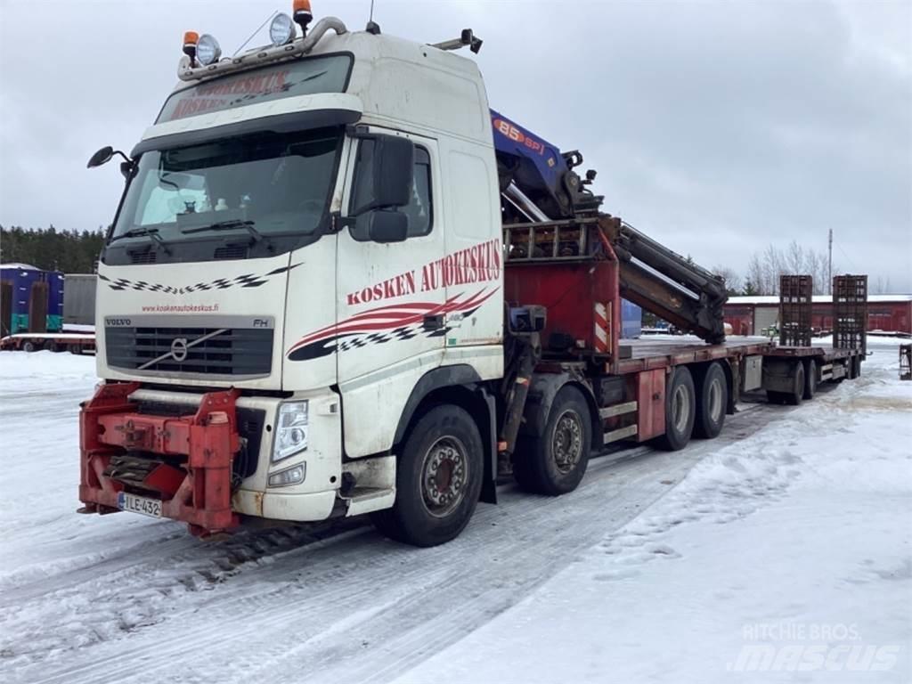 Volvo 8x4 Lastbil med kran