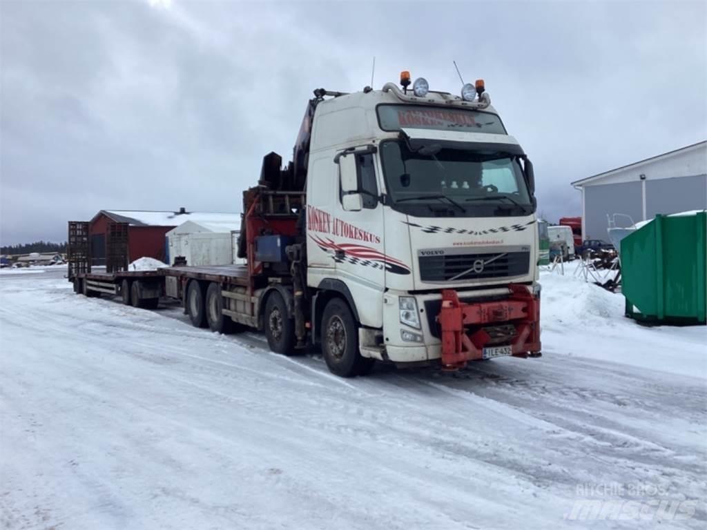 Volvo 8x4 Lastbil med kran