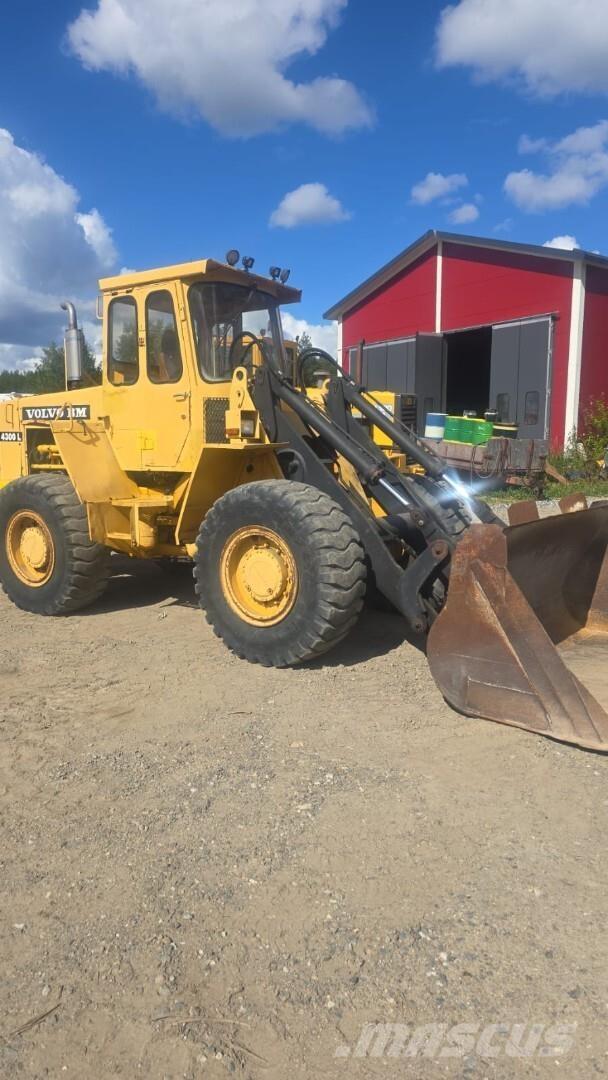 Volvo BM 4300 Læssemaskiner på hjul