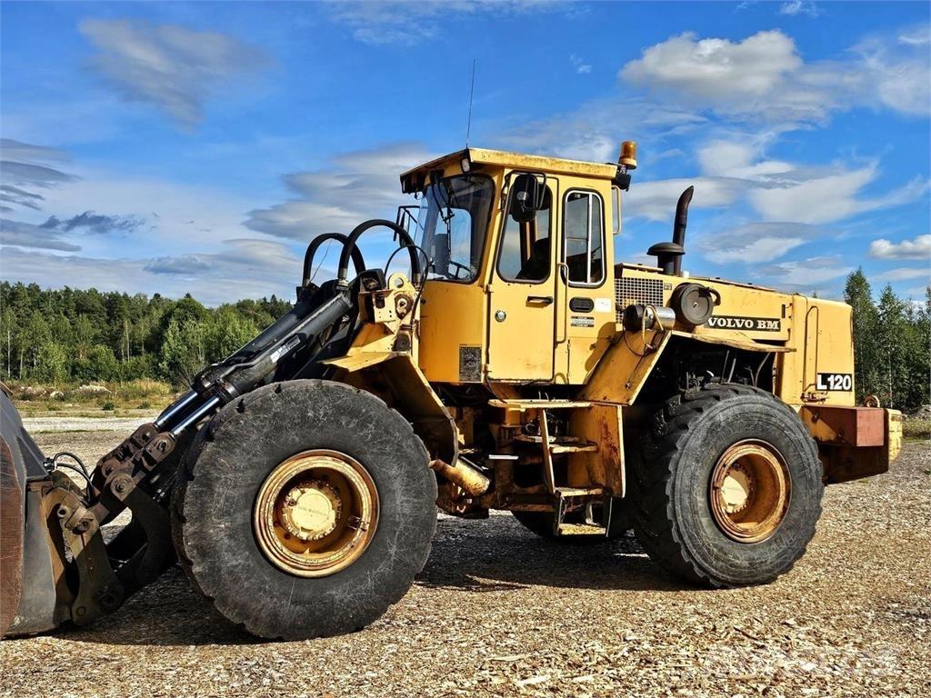 Volvo BM L120 Læssemaskiner på hjul