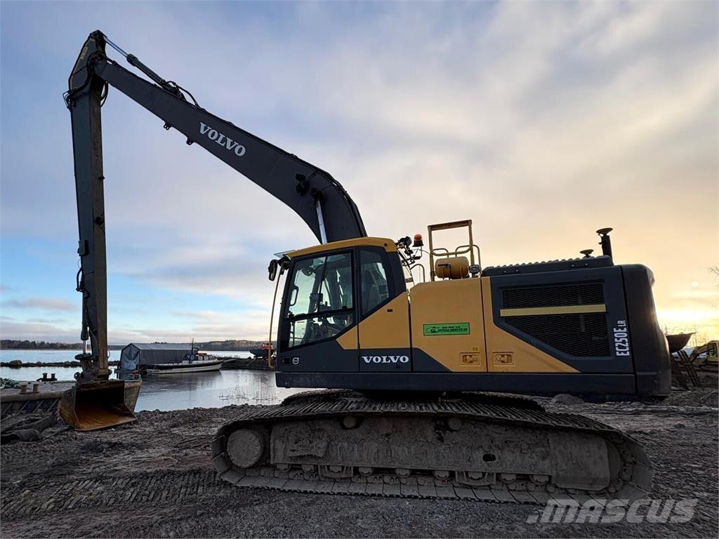 Volvo EC 250 ELR Gravemaskiner med lang gravebom