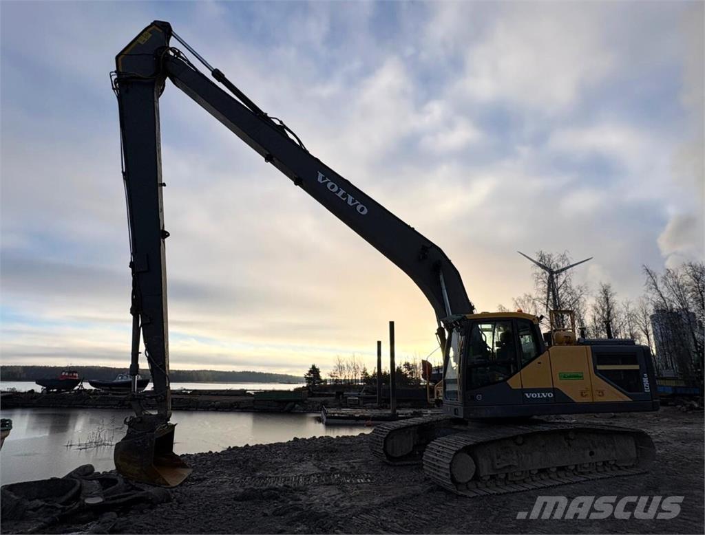 Volvo EC 250 ELR Gravemaskiner med lang gravebom